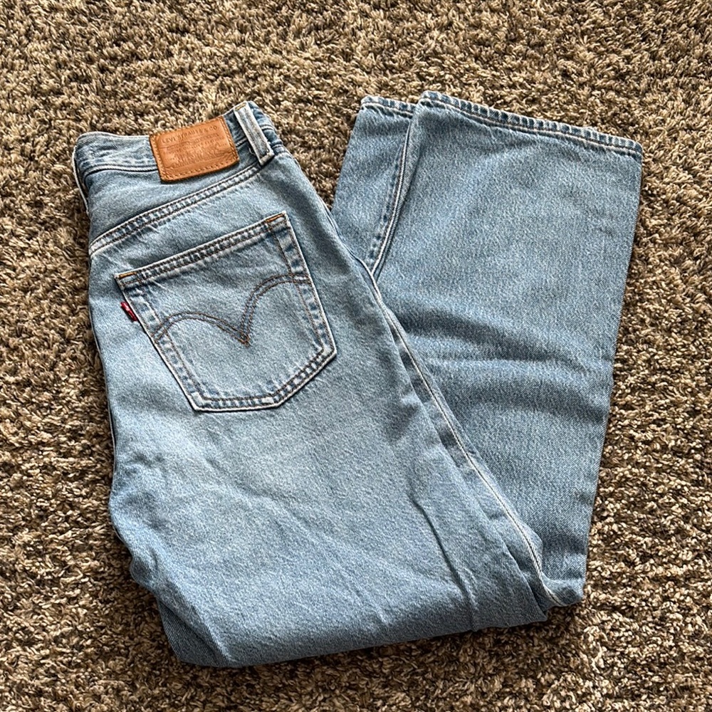 Levi’s Ribcage Straight Ankle Jeans